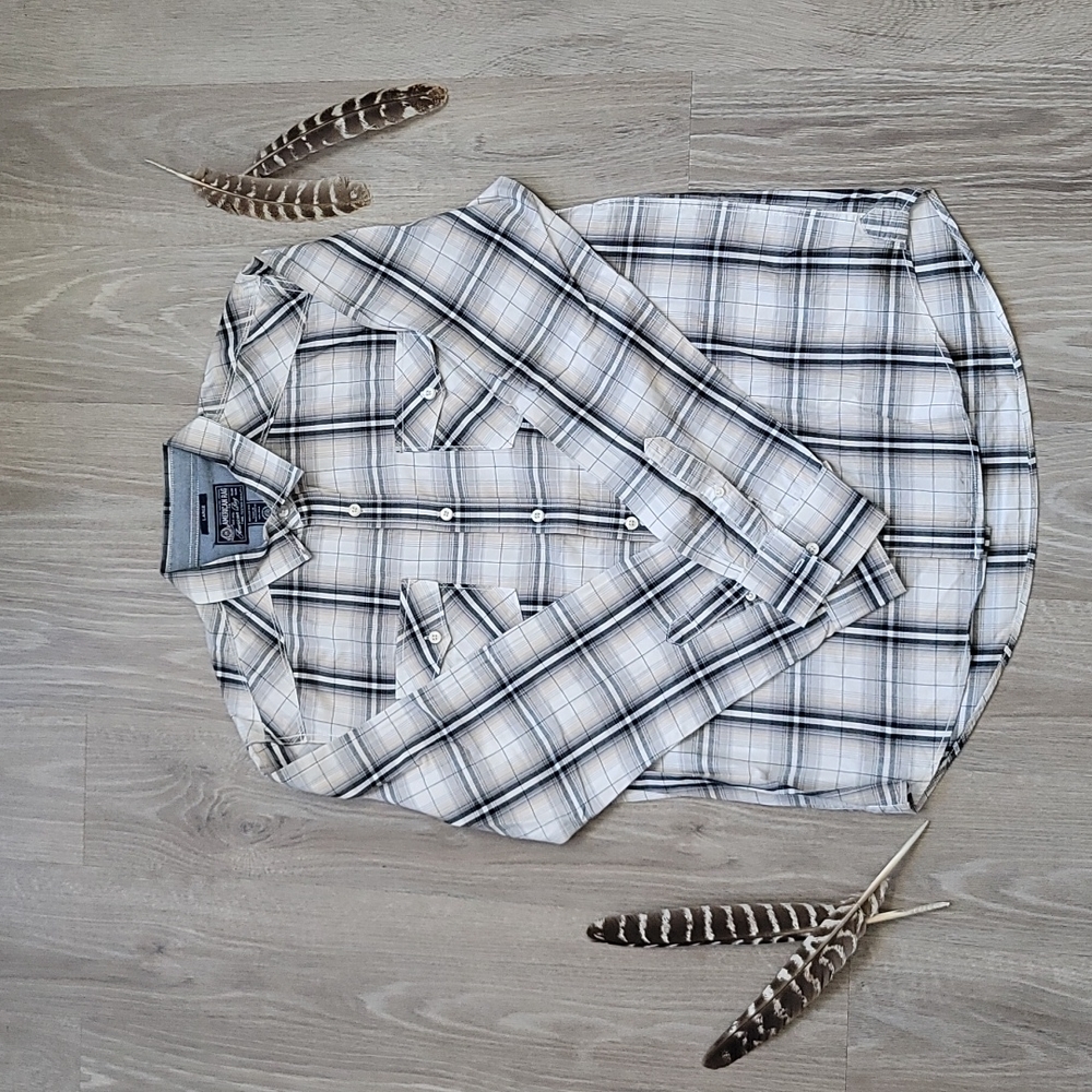 🪶 Black and White Plaid long sleeve